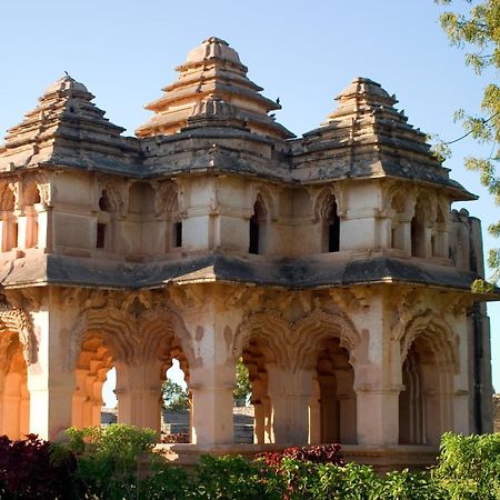 Gopi Homestay Hampi Luaran gambar