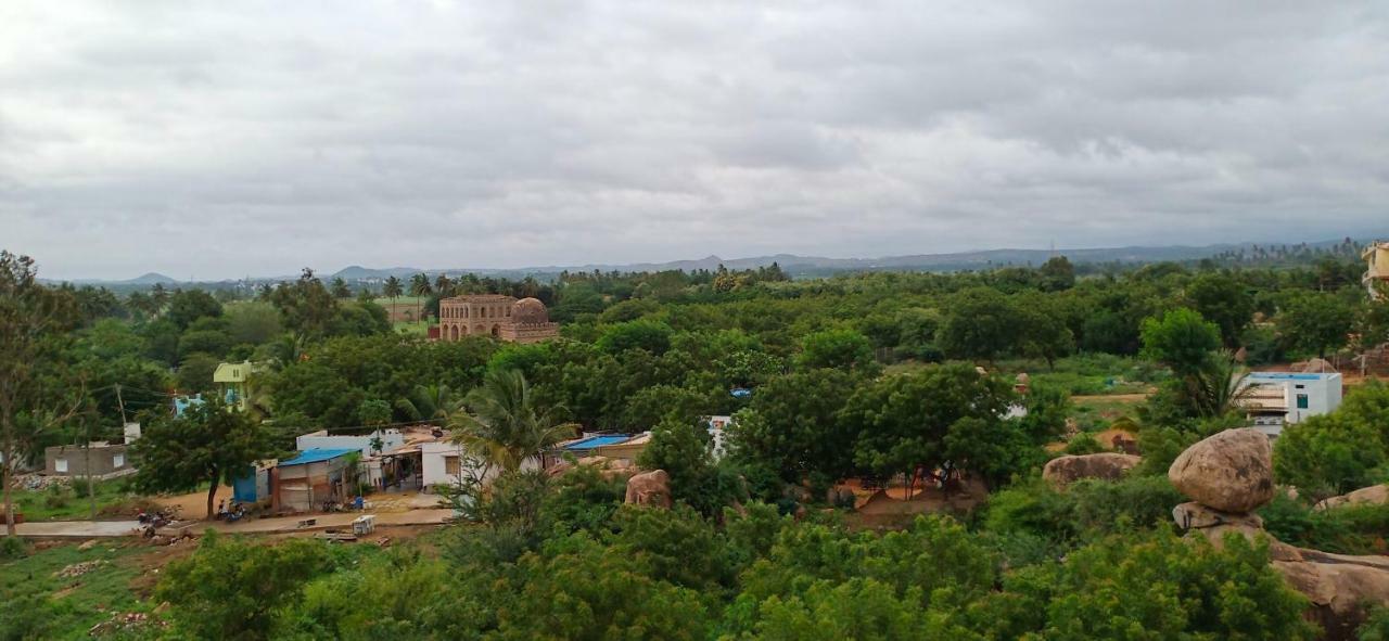 Gopi Homestay Hampi Luaran gambar