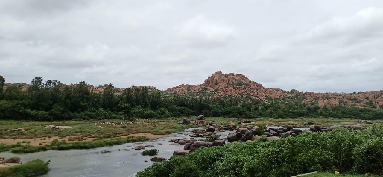 Gopi Homestay Hampi Luaran gambar
