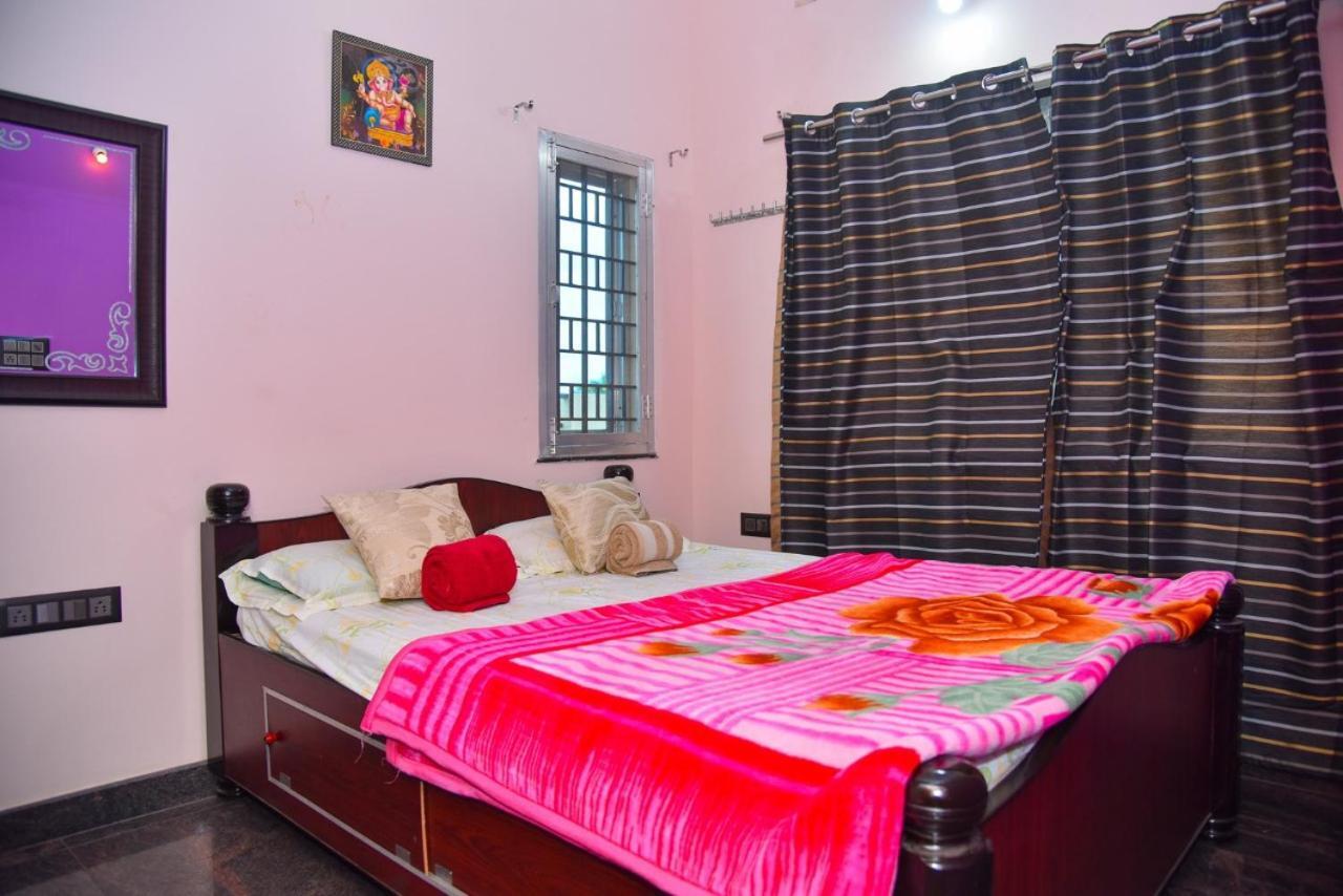 Gopi Homestay Hampi Bilik gambar