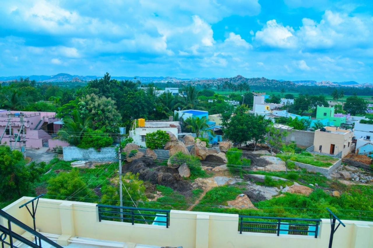 Gopi Homestay Hampi Bilik gambar