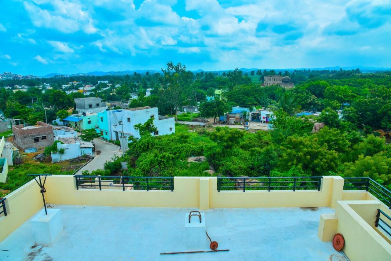 Gopi Homestay Hampi Bilik gambar